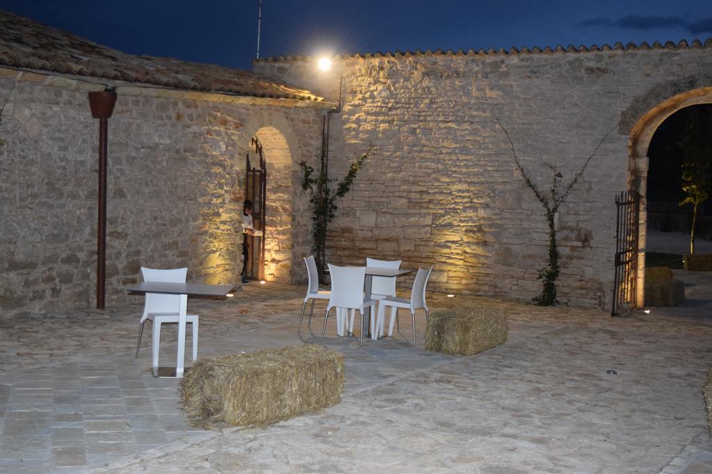 Masseria Revinaldi * Castel Del Monte (Apulia)